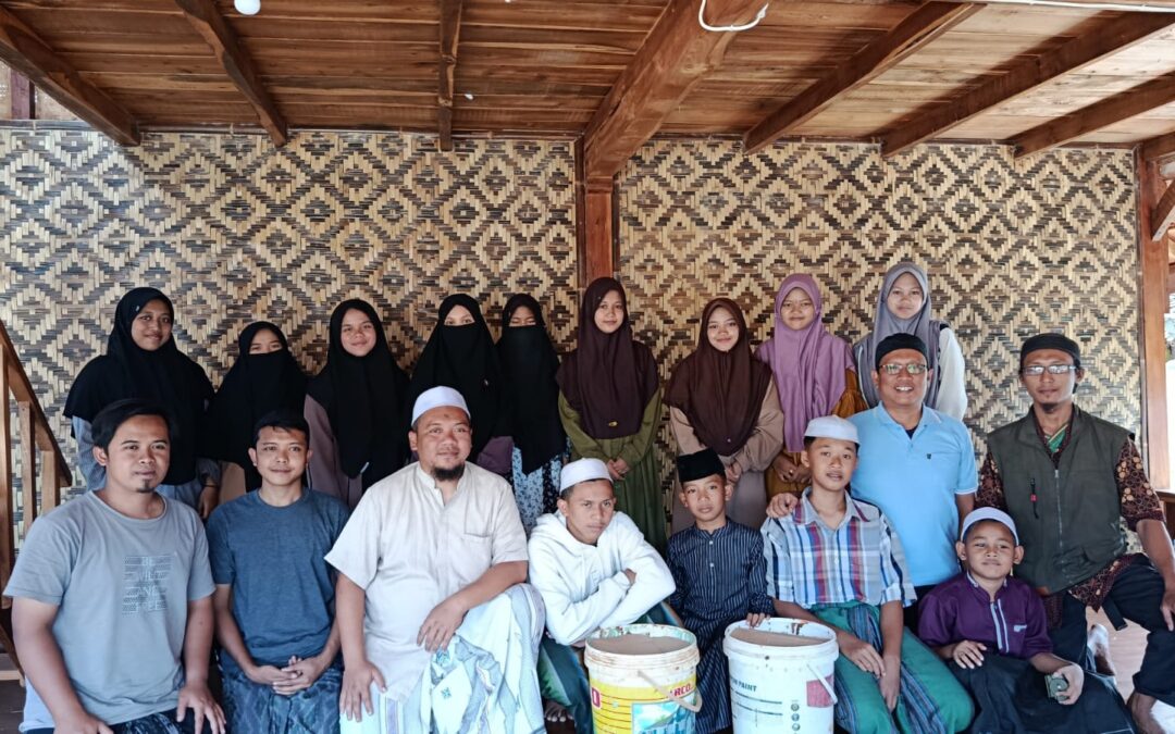 Pondok Pesantren Bumi Santri Ar Rumi Gelar Pelatihan Entrepreneur Bersama Bos Endog Cirebon